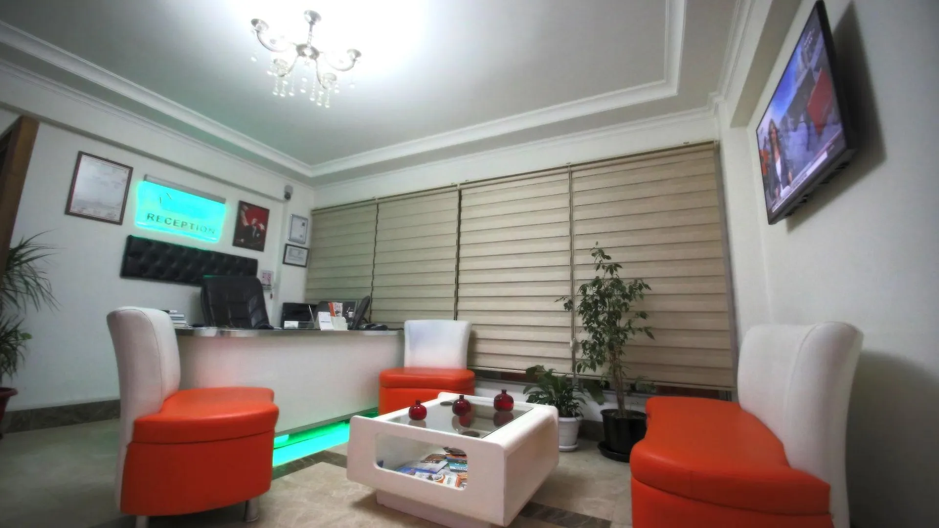 Siesta Apart & Hotel Σμύρνη