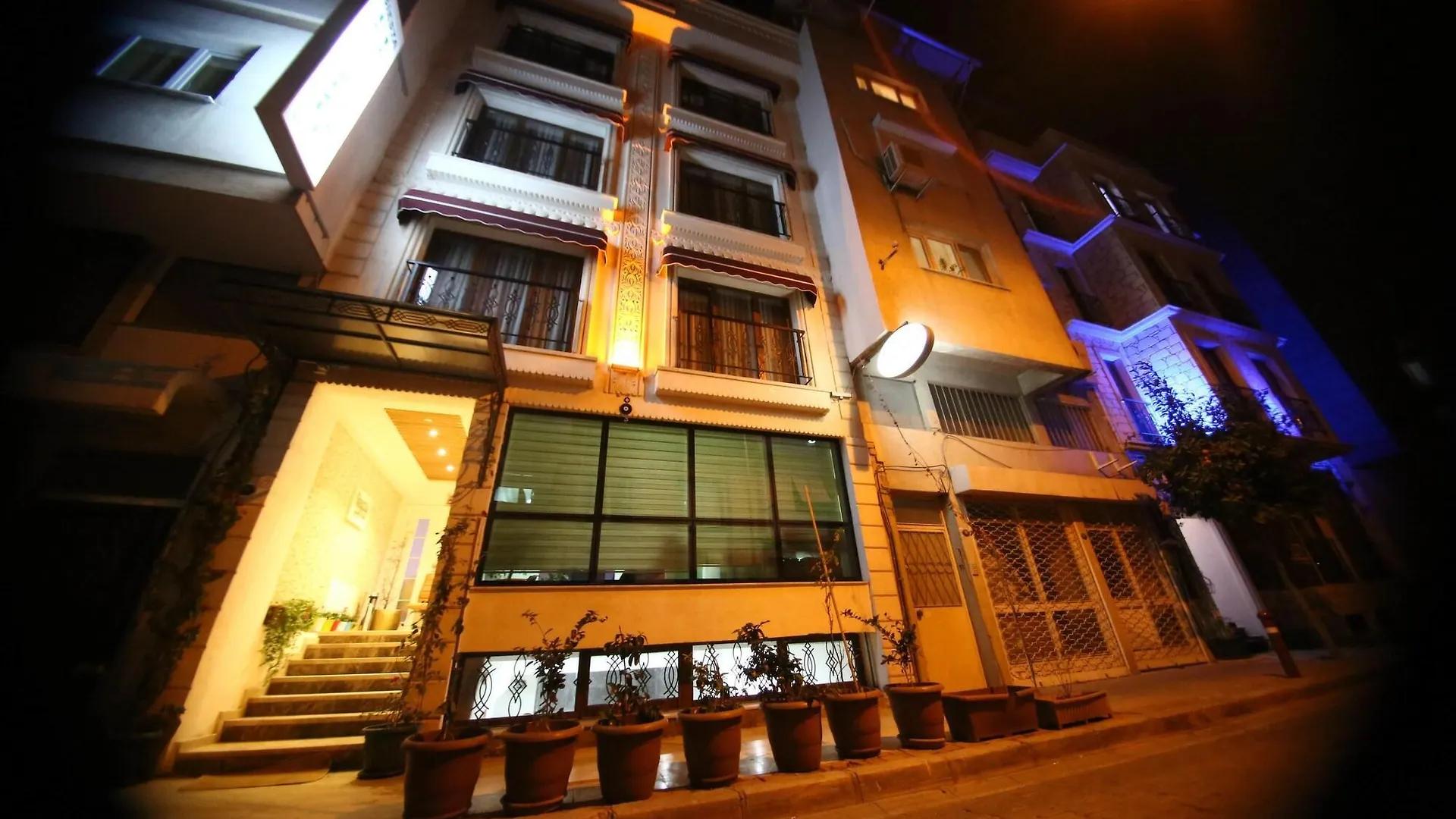 Siesta Apart & Hotel Σμύρνη