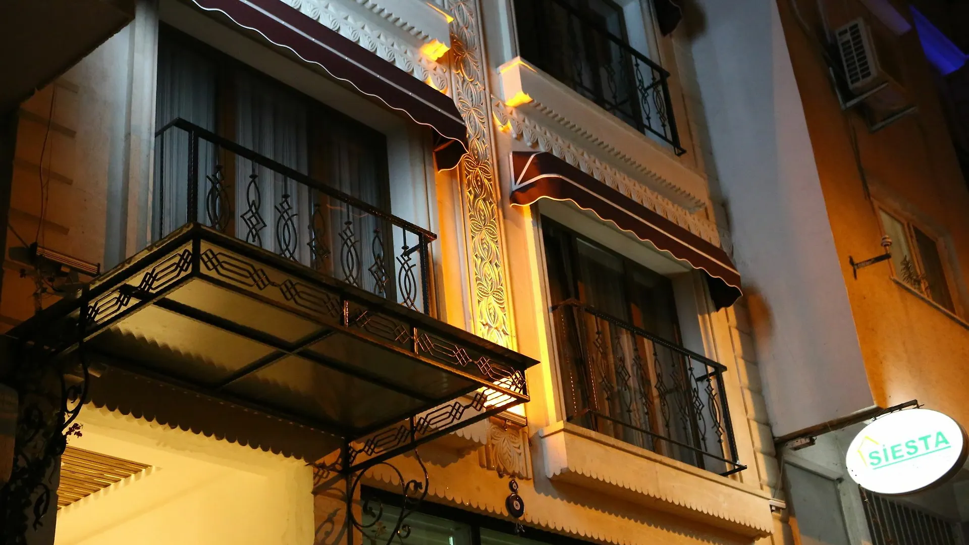 Siesta Apart & Hotel Σμύρνη